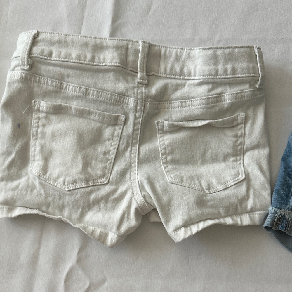 Bundle 2 SO Distressed Denim girl Shorts size 7 and white shorts size 8 - Picture 6 of 9